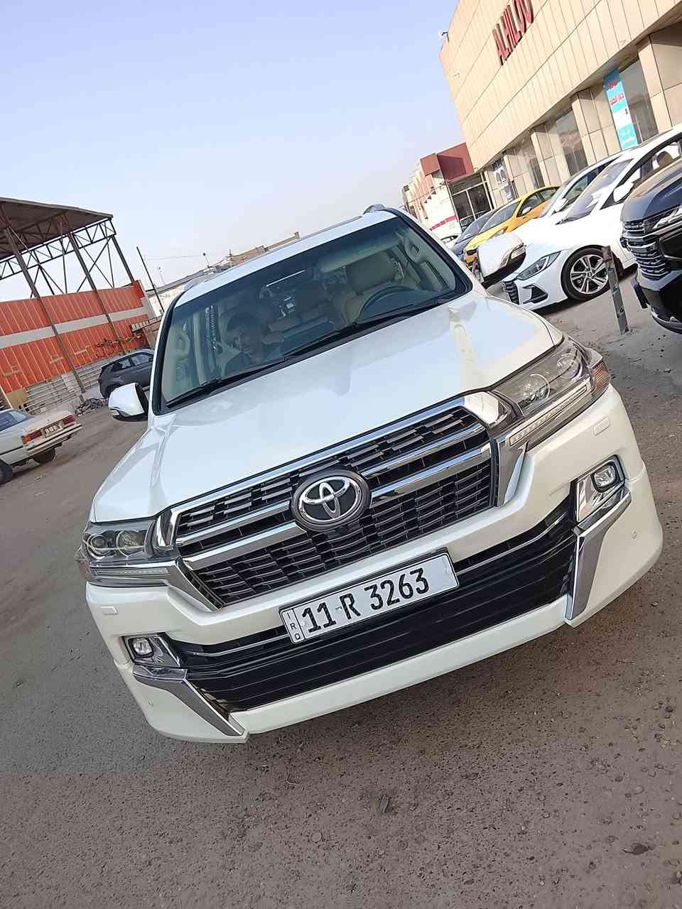 لاندكروز ١٨فول زاز بيه صبغ ربع البنيد كفاله سياره ٤٢ بيع مستعجل شراي خلي يتصل مكاني سيديه  ***********
