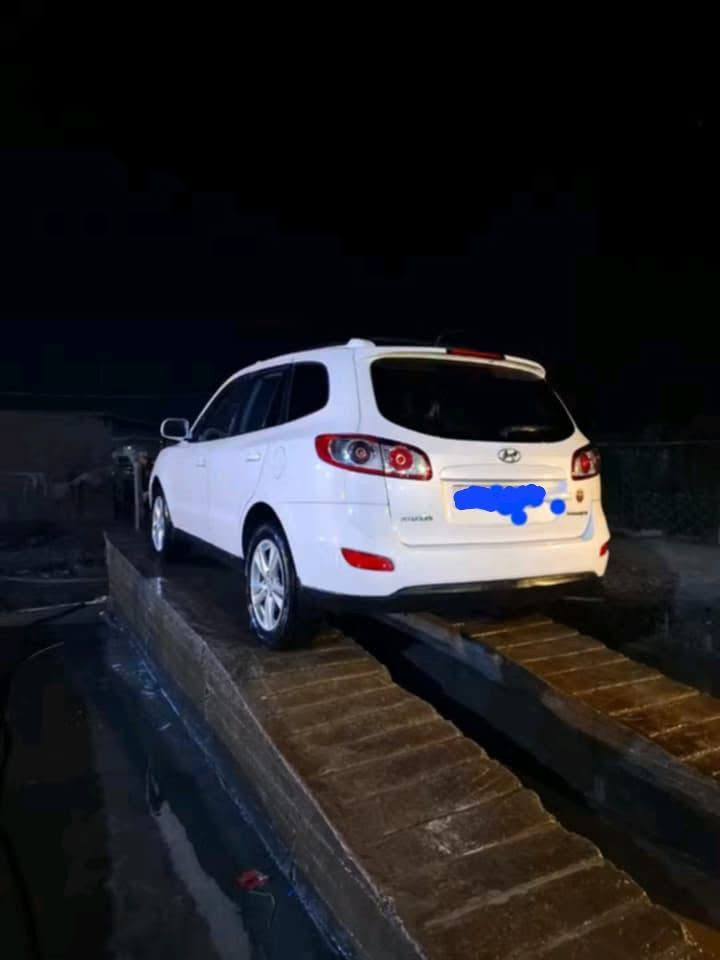 بانزين بانزين سنتافي ٢٠١١ سته سلندر سياره جاهزه مكينه وكير وتبريد وحداديه كصه وحده رقم انكليزي سعرهه ٥٠ وبيهه مجال ***********
