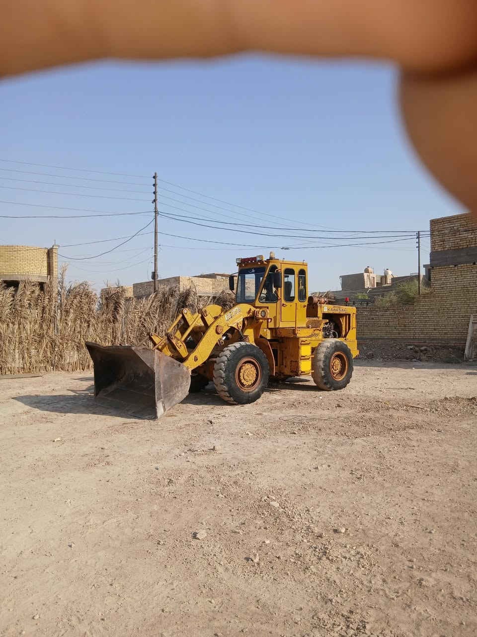 سلام عليكم للبيع شفل كاوسكي بي موديل 83 رقم بغداد انكليزي بريك 4 وياله جاهز للعمل رقم الهاتف ***********
