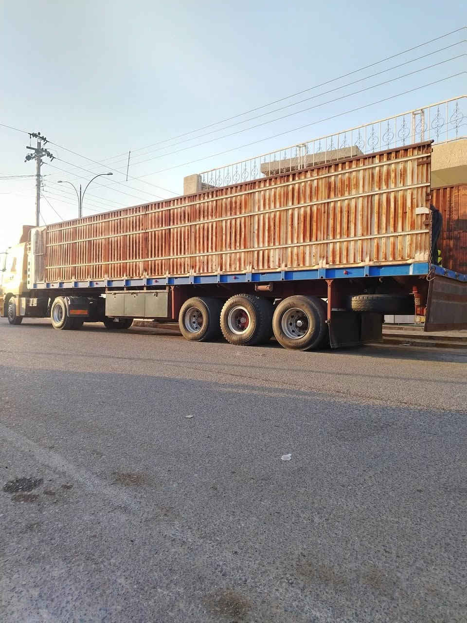 عربانه بلوم جاهزه للشغل شاصي 16 دناكير ثنين 14 واحد 13 ارتفاع الجناب 185 للاستفسار ***********
