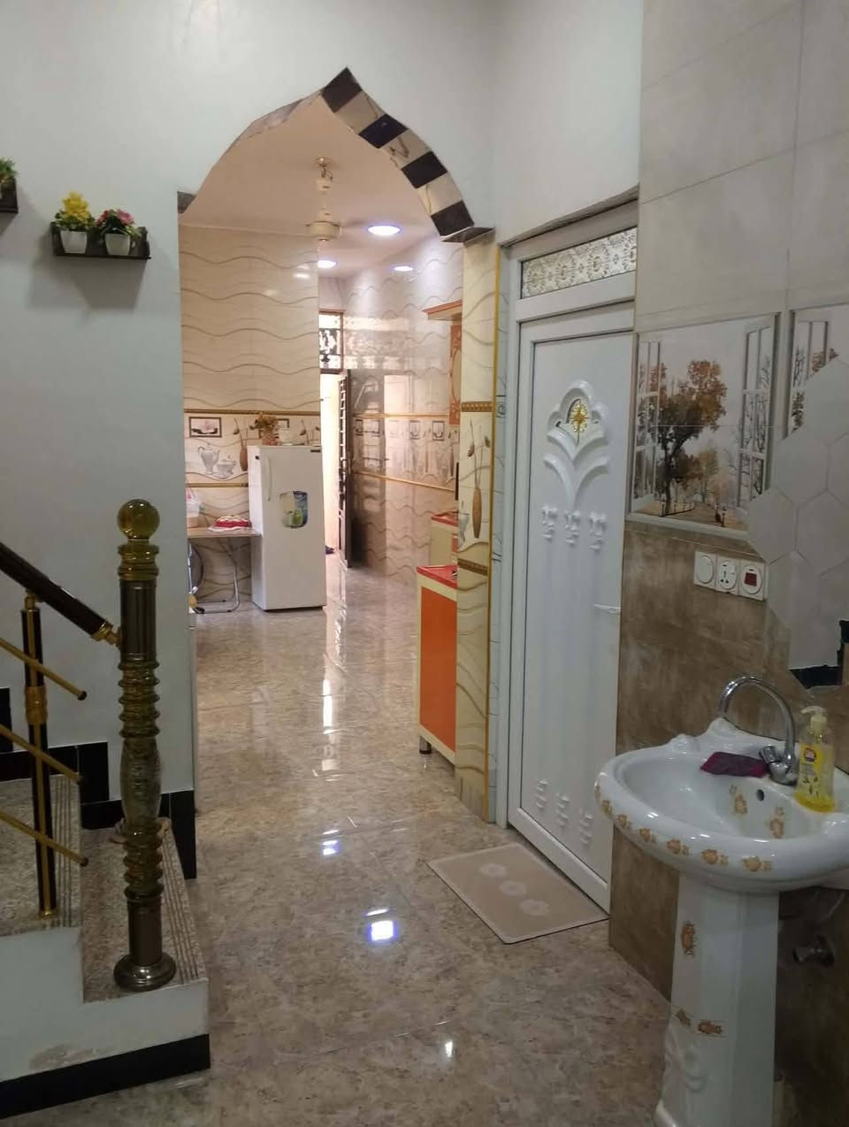 🔰♦️ بيت سكن للبيع ♦️🔰 
                    
♦️ الــمنطقة : حي الجامعة
 
♦️ الموقع :  خلف شارع 30

♦️ الــمسـاحــة  : 125م
 
♦️يتكون من طابقين♦️

⭐يحتوي الطابق الاول  ⭐
 🌿  استقبال  - 🌿مطبخ   - 🌿هول
🌿غرفة نوم  -🌿  ومجموعة صحيات 

 
⭐يحتوي الطابق الثاني ⭐
🌿هول - 🌿 غرفة نوم -  🌿وصحيات

التفاوض مع صاحب الدار حصراً 

💸السعر 💸
118 مليون وقابل التفاوض 

************************************

❌لــمــعــرفـــة الــمــزيــد ❌
الاتصال على :
📱***********📱

✨🔥مــلاحـظـة 🔥✨
مستعدوووون لعرض كافة العقارات للي يرغب بيع البيت او القطع 💁🏡
