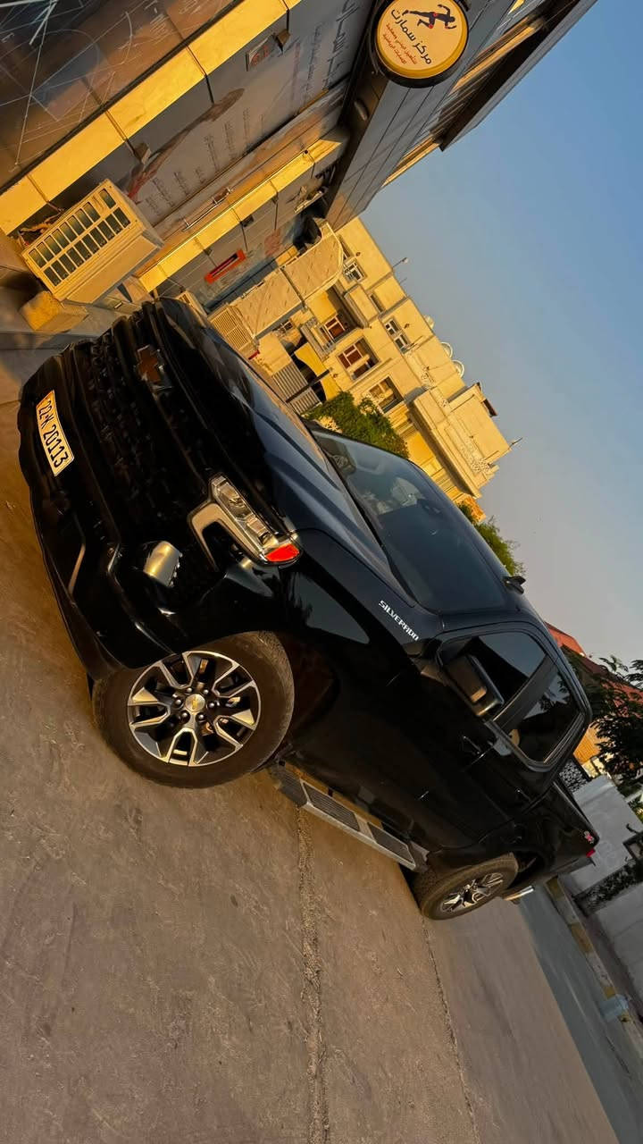 🚘 للبيع — شفروليه سلفرادو LT

✨ الموديل: 2023
🎨 اللون: أسود
📍 اللوحة: أربيل
🛣️ الممشى: 64,000 كم
⚙️ المحرك: 4 سلندر تيربو بنزين
🔥 الفئة: LT — فول أوبشن
❌ عدا الفتحة
🚙 البجم: تاهو

🛠️ الحالة: السيارة قطعتين صبغ فقط، والباقي على وضعه.

📍 مكان السيارة: كركوك
💰 السعر: 290
📱 واتساب: ***********

للمهتمين والجادين فقط، التواصل واتساب.
