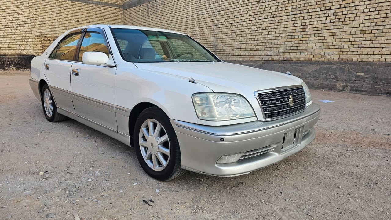 السلام عليكم 
ملكه للبيع. بيع مستعجل قرار 102 السياره فول مواصفات شاصي 75
 4 دكم ستيرن كهربائي 4 كشنات كهرباء. تبريد خلفي ثلاجه برده خلفيه السياره على وضع الشركه السياره كفاله دافع كمرك ومسقطلها رقم ومستلم القرص مالتها ماشيه 90000 السياره جاهزه مكينه ديفور الكبير وحداديه وتخم تاير وتبريد السعر 140 وبيها مجال بسيط 
***********
