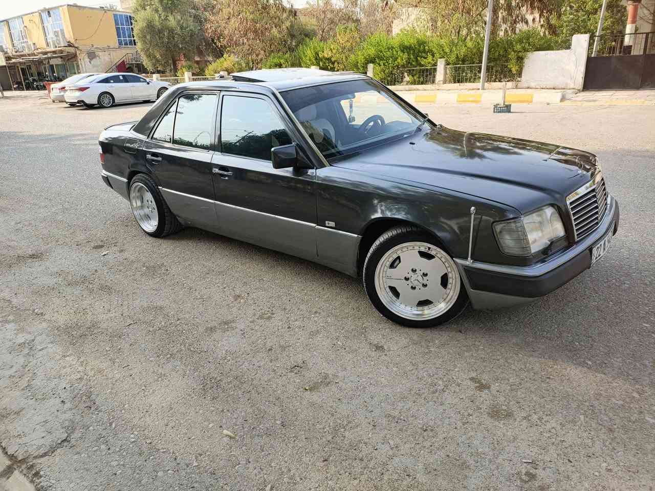 سلام عليكم مارسدس بيبي دب للبيع موديل 93 

رقم اربيل سنويه لل 30 تحويل ثاني يوم 

كير محرك مكفولات محرك ملكه لاصلي محسن شرط ترايك 200

صدر تخم تاير جديد كهربائيات كلها شغاله اريل كهربائي سنتر لك 

تبريد ثلج قرفه جديده ويل رياضي سياره فول 

سياره مكفوله من ضربه ولمعجون ولخياس فقط صبغ جماليه 

السعر 73  مكان السياره ديالى دلي عباس اتصل ودلل 
***********
