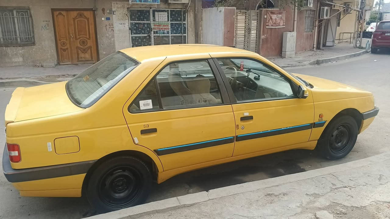 سلام عليكم للبيع بيجو لميس موديل ٢٠١٦ السيارة نضيفة وعلى ايدي بيها صبغ فقط جاملغ الامامي السيارة منضومة بانزين كل جديد مصفرة هياه وغرامات رقم انكليزي بغداد الجديد بسمي صدر مكينه خير من الله السعر 41 وبيهه مجال حك الجيه للاستفسار *********** مكاني بغداد الوزيرية
