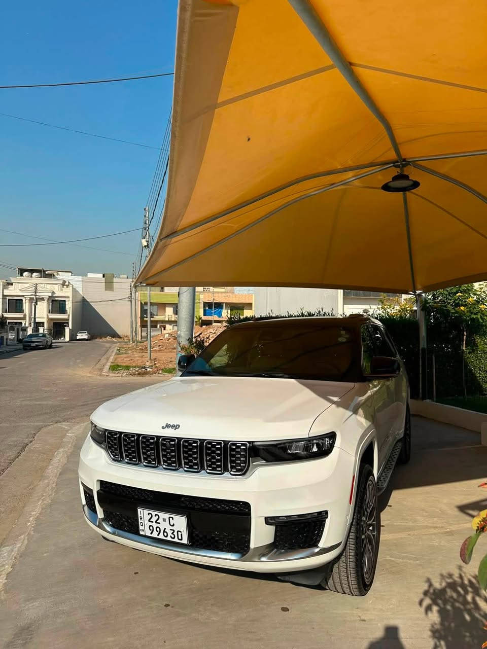 السلام عليكم جيب كراند شيروكي سومت فول فول  
موديل 2023 السياره ماشيه 35 الف كيلو متر

سعر :- 298 بها مجال

* حادث سيارة ٦ قطعه صبغ بجم كبس
رقم شاصي موجود

1C4RJKEG1P8778454👉🏻🇺🇸

المواصفات:
*نظام التعليق الهوائي (جكات)
*فتحة سقف بانوراما 
*الصندوق كهربائي بخاصية الفتح باستشعار القدم
*ويل قياس 21 انج
*داتا شو
*كاميرا رؤية ليلية
* شاشة عرض للراكب بقياس 10.1 انج
*شاشة التحكم الرئيسية لمس بنظام Uconnect 5 بقياس 10.1 انج مع نظام ملاحة
*شاشة القيادة الرقمية بقياس 10.25 انج
*رادار تفاعلي مع خاصية التوقف والانطلاق
*نقطة عمياء
*تحذير الخروج عن المسار
*نظام المحافظة على البقاء فى المسار
*نظام التعرف على اشارات المرور
*خاصية المساعدة على التوجية فى التقاطعات لتفادى الحوادث
*حساسات امامية وخلفية
*كاميرات 360 للرؤية المحيطية
*المرآة الداخلية مزودة بشاشة لعرض الكاميرا الخلفية
*مانع تصادم امامي وخلفي
*نظام القيادة شبه الذاتية
*مقصورة الركاب من الجلد الفاخر
*المقاعد الأمامية تدليك (مساج) 
*المقاعد الامامية والخلفية مبردة ومدفئة
*المقاعد الأمامية كهربائية وذاكرة
*ستائر لنوافذ للصف الثاني 
* انارة محيطية متعددة الالوان
*ابل كار بلاى و اندرويد اوتو لاسلكي
* نظام صوتي فاخر 19 سماعات من ماكنتوش
* نظام اوامر وتحكم صوتي
*دخول ذكي (بصمة) للابواب الاربعة والصندوق
*نظام التشغيل عن بُعد
*مصابيح أمامية أوتوماتيكية مع مصابيح نهارية وكشافات ضباب LED 
*نظام التحكم التلقائي في الضوء العالى
*دواسات جانبية
*مرايا خارجية قابلة للطي كهربائيًا مدفئة
*ماسحات زجاج أمامي حساسة للمطر
*شاحن هاتف لاسلكي
*انماط قيادة متعددة 
*وسائد هوائية أمامية وجانبية وخلفية.

للاتصال *********** واتس اب
