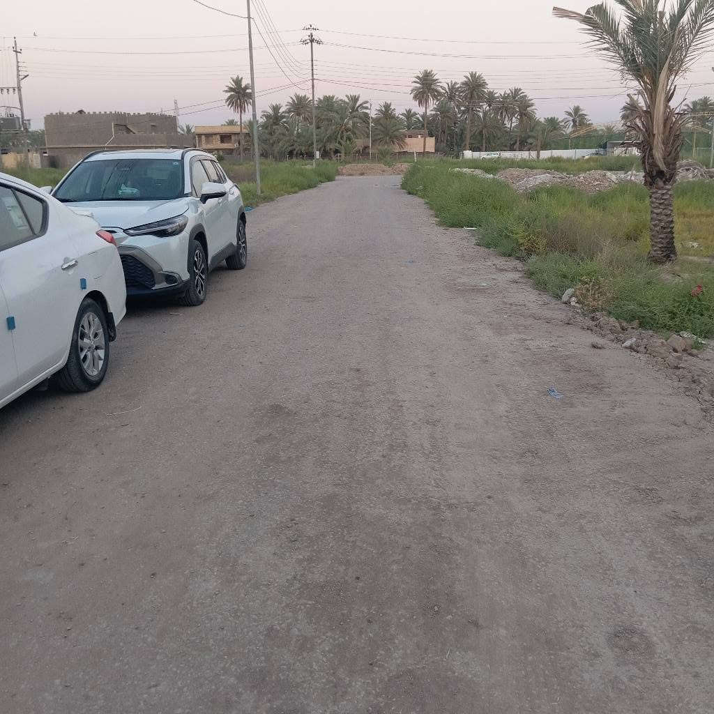 قطعة ارض مساحة 200متر
10*20
طابو زراعي  سند حديث 25 تحويل مباشر 

العنوان زوير الغربي مقابل الملعب 

خدمات كامله 
ماء/ كهرباء/ تبليط
شارع عرضه 10 متر
تفاصيل اكثر  الاتصال عل الأرقام الموجوده في المنشور 

***********
***********
