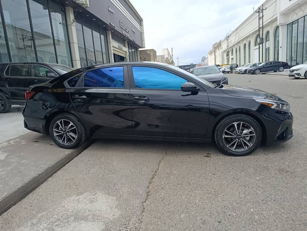 Kia Forti 
موديل 2024
ماشيه 21 الف ميل
لون اسود
سعر 135 ورقه بدون رقم
رقم كاتي تترقم محافظات الاقليم
أربيل/دهوك/سليمانيه/حلبجه
مدة الترقيم 90 يوم من تاريخ الشراء 
حادث السيارة: بدون حادث فقط دعاميه امامي بدون دواخل مكفوله (فقط 2 قطع كلير امريكي بدون معجون فقط رش)
كافه الايربكات سلميه 💯/100شركه ماطاك
مواصفات 👇
محرك 2.0 دوش المرغوب
شاشه كبير 
ويل كب
تحكمات فول
رادار امامي و جوانب
سيارة باربيل شركة نور البصرة موجودة 
بيع فقط شراي يتصل
*********** واتساب 
*********** أربيل, العراق

نص مكتوب في الصور:
- ***********