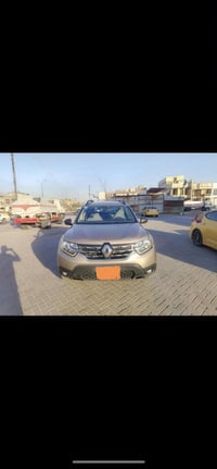 شباب من رخصه الادمن سياره رينو داستر ٢٠١٩ لون شمباني السياره خير من ال...