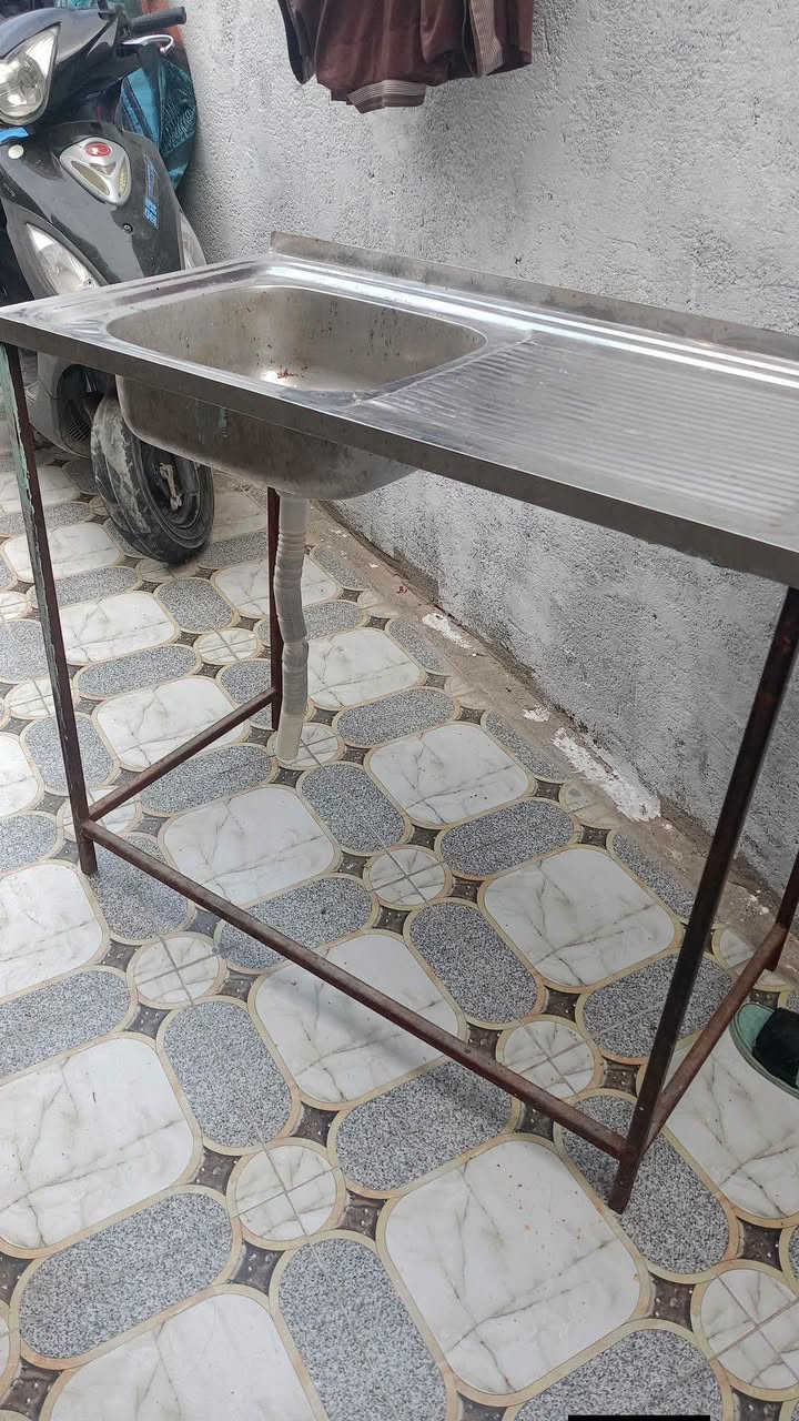 ميز مرايه • تركي • خدش بسيط