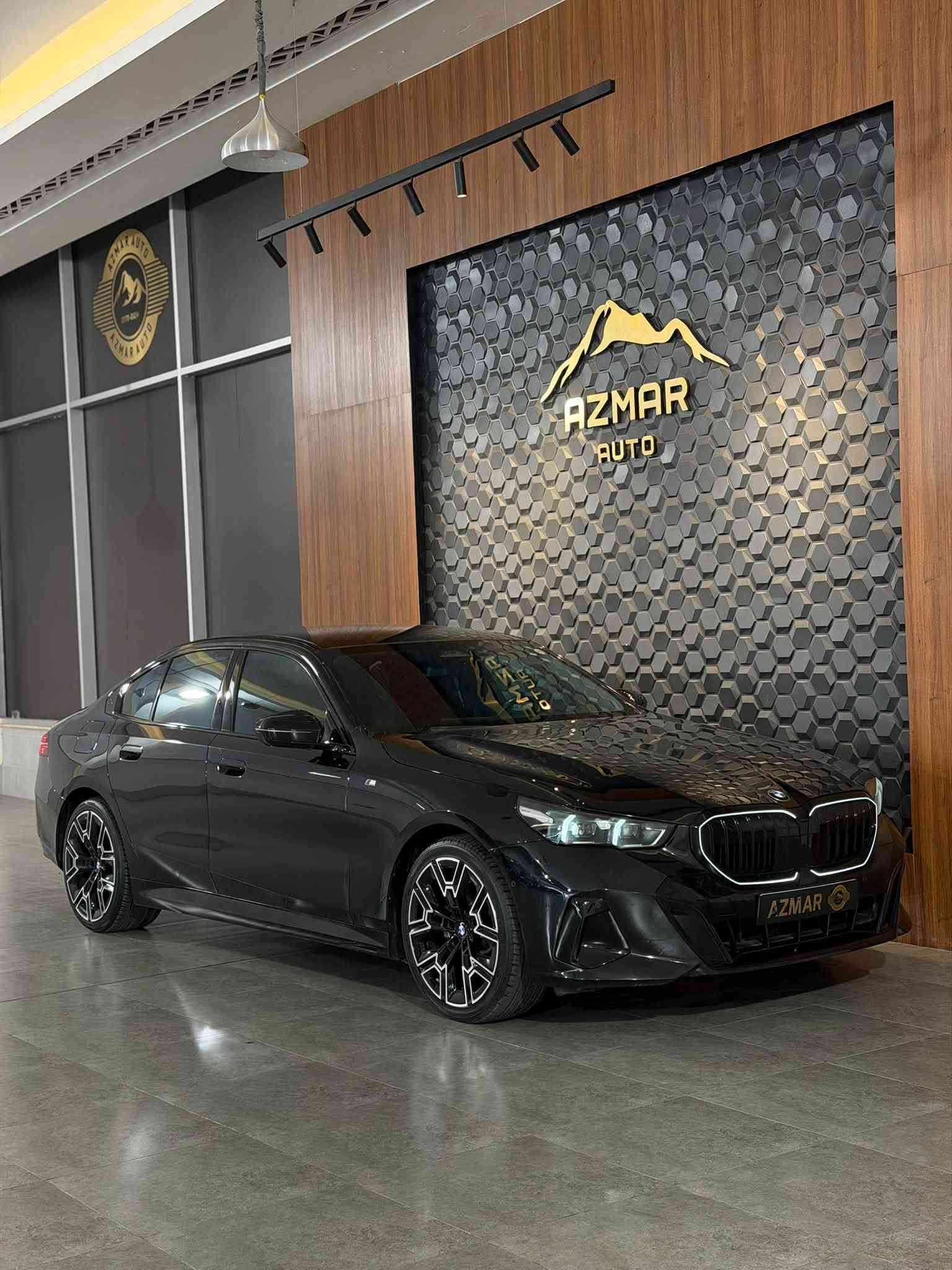 Bmw 520i M pro package خليجي🇩🇪
موديل: 2024 
وارد: خليجي ✅
دواخل :لدات كرستال
نضافة : سياره 100% 
السعر : 420$ ورقة

لوگژري:الفخافه🔱
مواصفات سياره فول 
دواخل احمر لون راقي
بانوراما
٥ بردات
7 مود تغير شاشات
شاشات ديجتل
لدات متنوع الخلفيات
اوتو بارك 
تحكم من الموبايل بلكامل
تحكم عبر التكلم بلكامل 
تنوع القياده ٦ مراحل
حساسات ٣٦٠ درجه
شاشه عربيه بلكامل
شاشة تبريد مركزي خلفي
صندوق كهرباء
رادارات امامي خلفي جوانب
كسنان مساج وخزن وكهرباء
ترحيبbmw
بيها شبر جاملغ خلفي صبغ بدون دواخل

سعر: 420$ ورقة
للاستفسار : ***********
العنوان : السليمانية المعارض الجديدة شركة ازمر اوتو معرض رقم ٣٤
