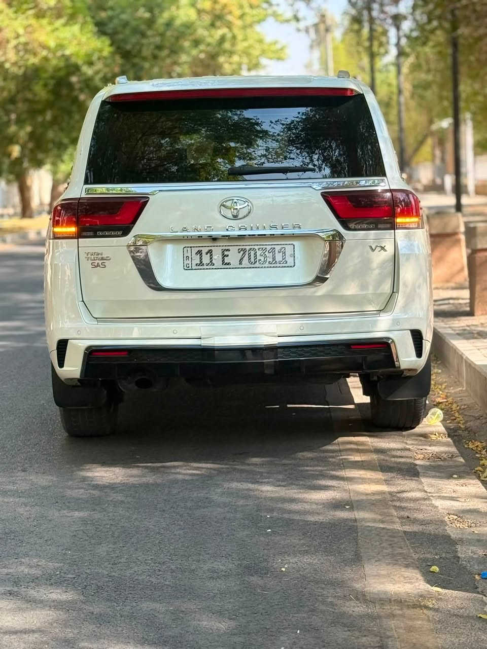 لاندكروز 2022 VX  sas
ساز ضمان ماشيه50 الف حقيقي 

عداد دجتال 

كشنات خزن ميموري

صندوك كهرباء 

سستم سمعات GBL

رادار امامي

كامره خلفي 

لايت لد متحركه 

3 شاشات 

شاشا جبيره

تشغيل عن بعد 

كشنات تدفئه تبريد 

جميع كشنات كهرباء امامي وخلفي

محرك 3500تون توربو 

السعر 635 

السياره بيهه مكاناين pdr 

باقي موصفات VX معروفه 

مكان السياره بغداد

رقم بغداد بسمي 

***********

***********
