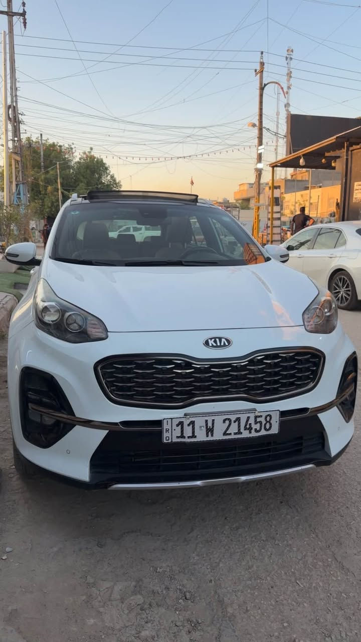 عرض سيارة للبيع
سبورتج 2020 
الفئة GT line
السيارة وارد خليجي
ماشية 60 الف 
فول مواصفات 
صندوق كهرباء 
بانوراما 
كأمره خلفيه 
مثبت سرعه 
ABS
والسياره فول مواصفات
السعر 205 وبيها مجال بسيط
***********
