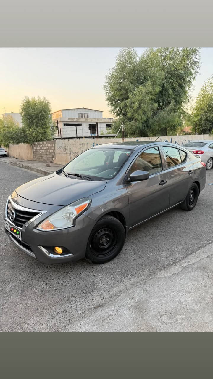 Nissan versa 
2019 
S plus 
گێر تۆماتیک 
شاشە و کامێرا بیلادی
سوکان ڤۆلیۆم و تحدید سرعە 
تراکشن 

سەیارەکە دوو پارچەی بۆیاغە بێ ناو گرتن 
دەرگای پشتەوە و چامڵغی پشتەوە 
پێش و پشتی کەپسە ئەیرباگی بەس شانی تەقیوە سوکان و داشبول سەلامەتە

شوێن هەولێر 
بۆ زانیاری زیاتر پەیوەندی بکە 
***********
What’s up ✅ أربيل, العراق
