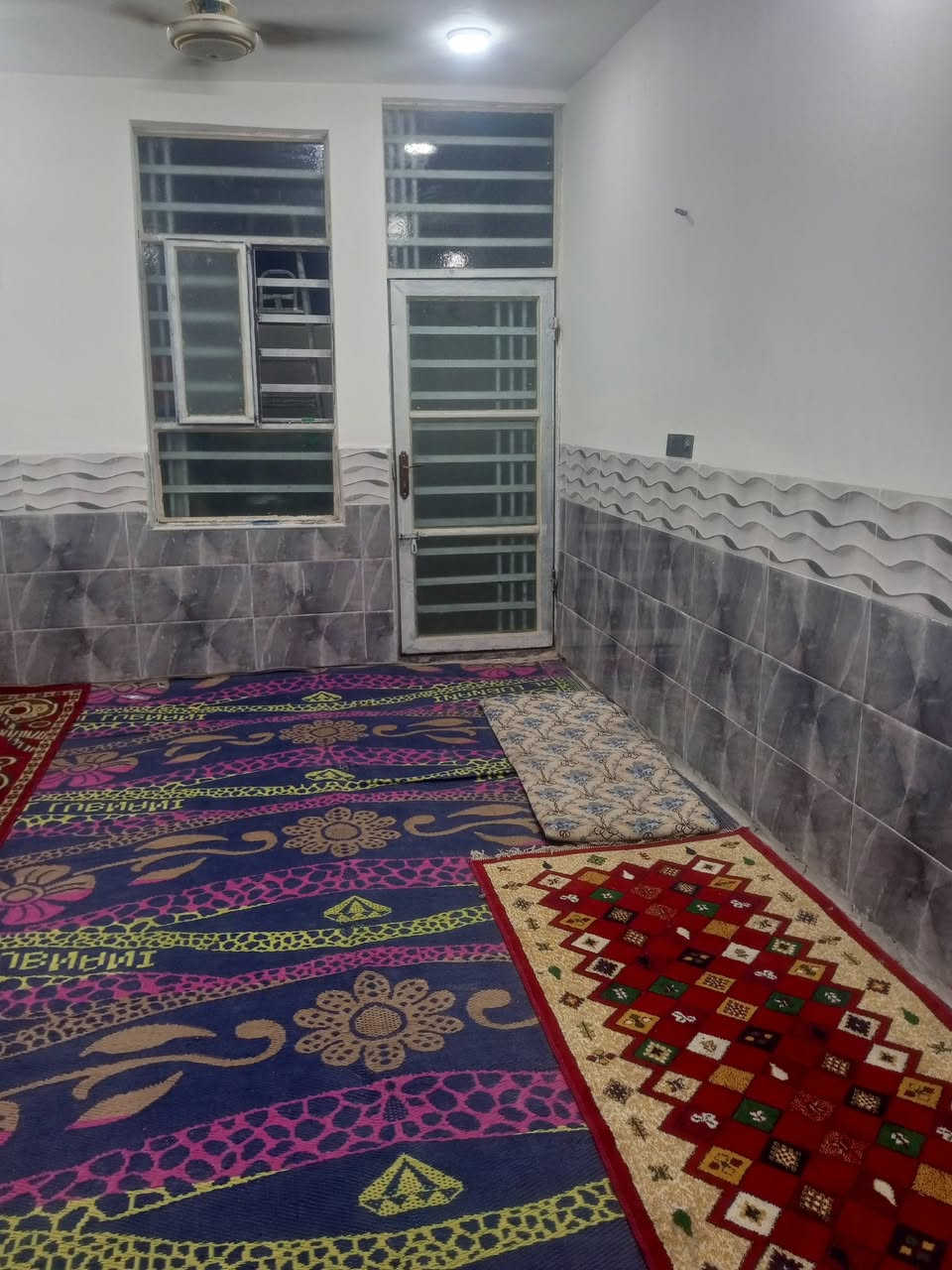 بيت للبيع 100 متر طابو زراعي قرب كره الغدير شارع المطحنه بنيان بلوك بنيان درجه اولى بدون بدون تطبيق ارضيه بالنجف سعر 23++***********
