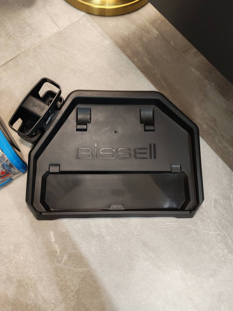 للبيع: BISSELL CrossWave الأصلية
✅تكنس وتمسح بنفس الوقت، مناسبة للسيراميك، البورسلين، والباركيه.

✅ نظيفة جدًا وحالتها ممتازة  نظافته ١٠٠٪ 

✅معها المنظف الأصلي

✅ رول إضافي جديد (غير مستخدم)

✅ جاهزة للاستخدام مباشرة

✅ كارتون مالتها موجودة و جديدة
السعر : ٢٢٠ الف دينار و بيه مجال
للتواصل واتساب/ 
***********
