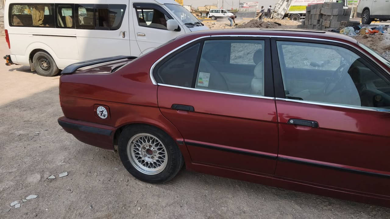 BMW 525
تم اعادت نشر بسبب الوعود الكاذبه  الموشراي لايتعبني رجائن مليت من هلسوالف التعبانه يجيك يشلع كلبك  ويروح 
موديل 1991 
رقم جديد  
 محرك 525 مسكر تك فانوص شلعه شك الكاع الكير بي نضام سبورت وعادي وقتصادي كلهن شغالات فتحت سقف 
تايرات حداديه باتري  كله جديد السياره نضيفه نقصه بوليش مصبوغه عام  
مناقصه شي مجرد ترتيبات بسيطه  مابيه صرفيه  رنك خليه مابي لافطر ولا كسر شرط 
سعر 48 وبيه مجال قليل 
عنواني بصره شط العرب 
***********
