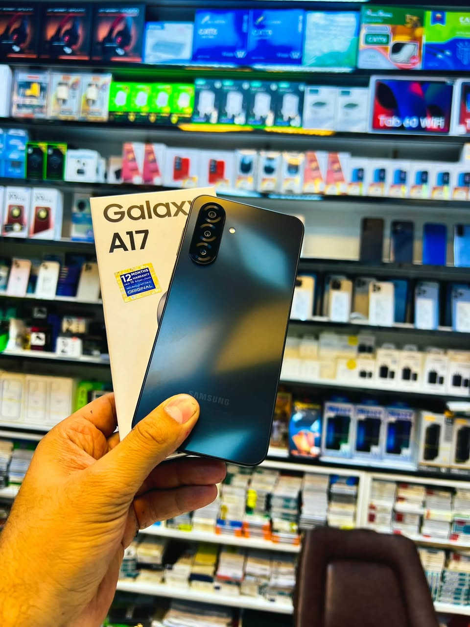 سامسونج A17 • ١٢٨ • ٦ رام