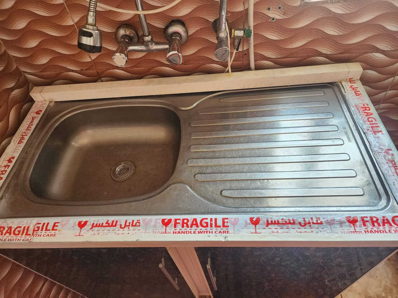 سنك للبيع السعر ٧٠ حي النقيب ***********
