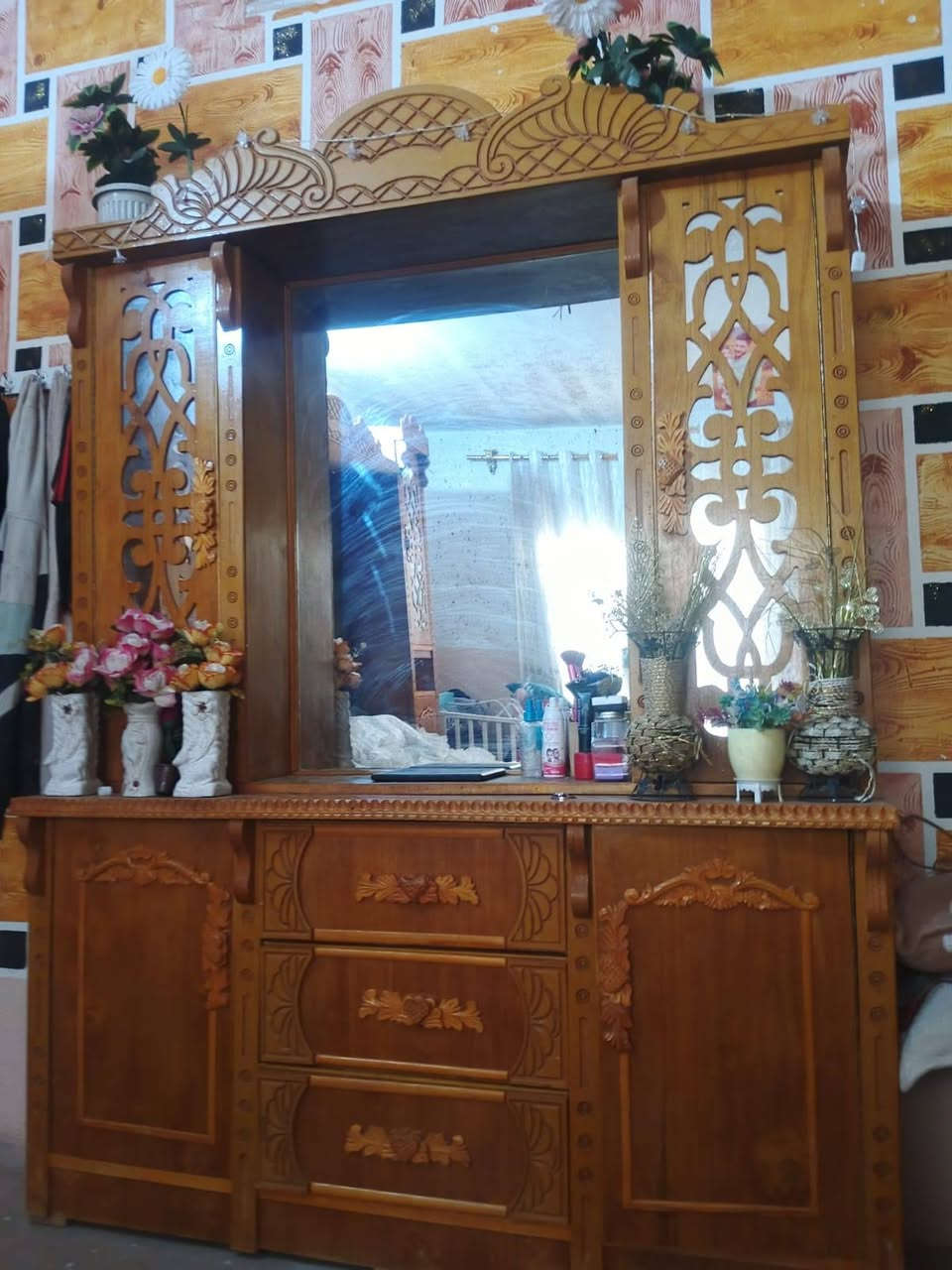 مكلف بلنشر للبيع خشاب ملحق مستخدم قليل اتصال *********** او مراسله حساب Abo ASenat
