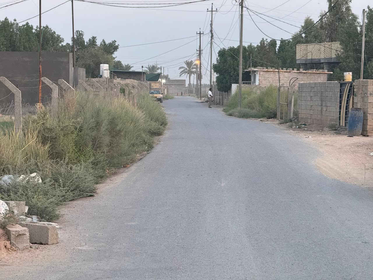 دونمين للبيع مساحه 6000 الاف متر عقد 35  تبعد عن جسر الفرنسي ٥٠٠م ماء كهرباء تبليط مميز ركن يرهم مزرعه ويرهم توزيع قطع سكني
***********
