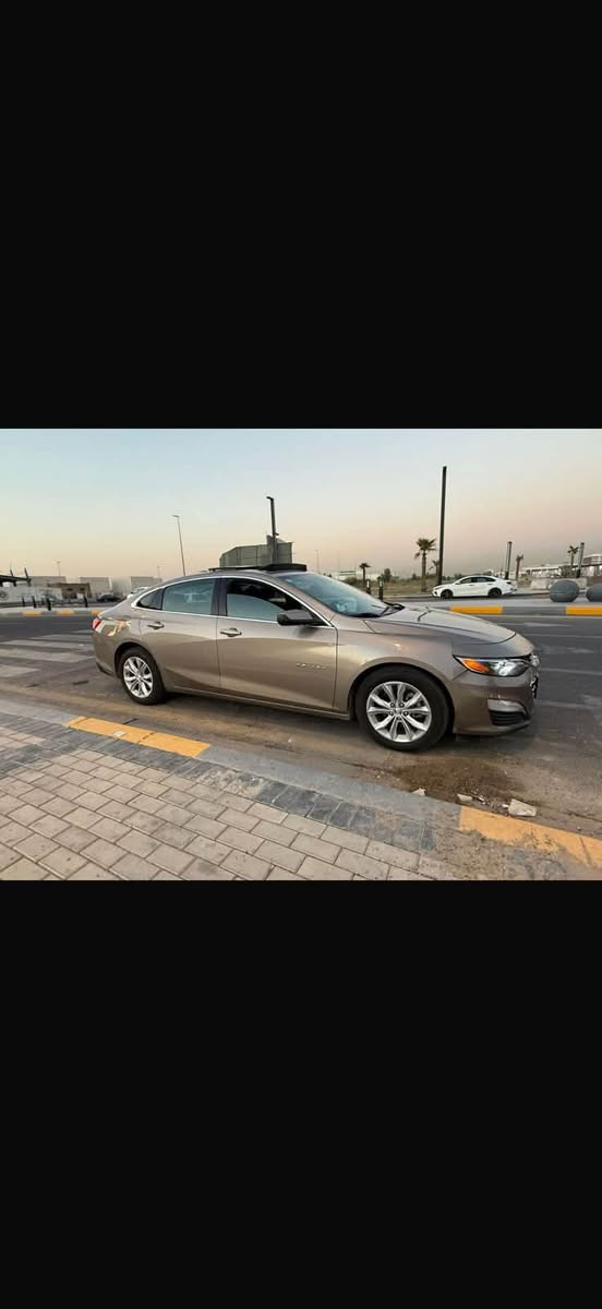السلام عليكم اخوان
ماليبو للبيع موديل 2024 فول مواصفات السياره بانوراما حادثها بنيد وجاملغ البنيد مبدل ومصبوغ والجاملغ فقط بارد بدون دواخل اخوان مكفول الدواخل رقم بغداد ماشيه 35 الف mi فقط السعر 135 العنوان بغداد الكرخ ***********
