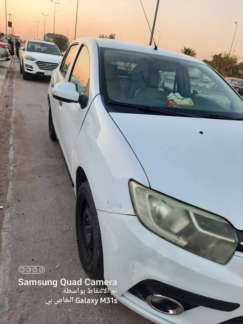 رينو سيمبول 2020 حرة باسمي 
كير ومحرك مكفول  ...
تبريد بحالة جيدة  ...
بيها طعجة بسيطة بالباب مصلحة عالبارد ودحجة جاملغ بدراجة ابو توترز  ...
السعر  ... 79  وبيها مجال بسيط 
اتصل واتساب   ...   ***********  ... النجف, العراق
