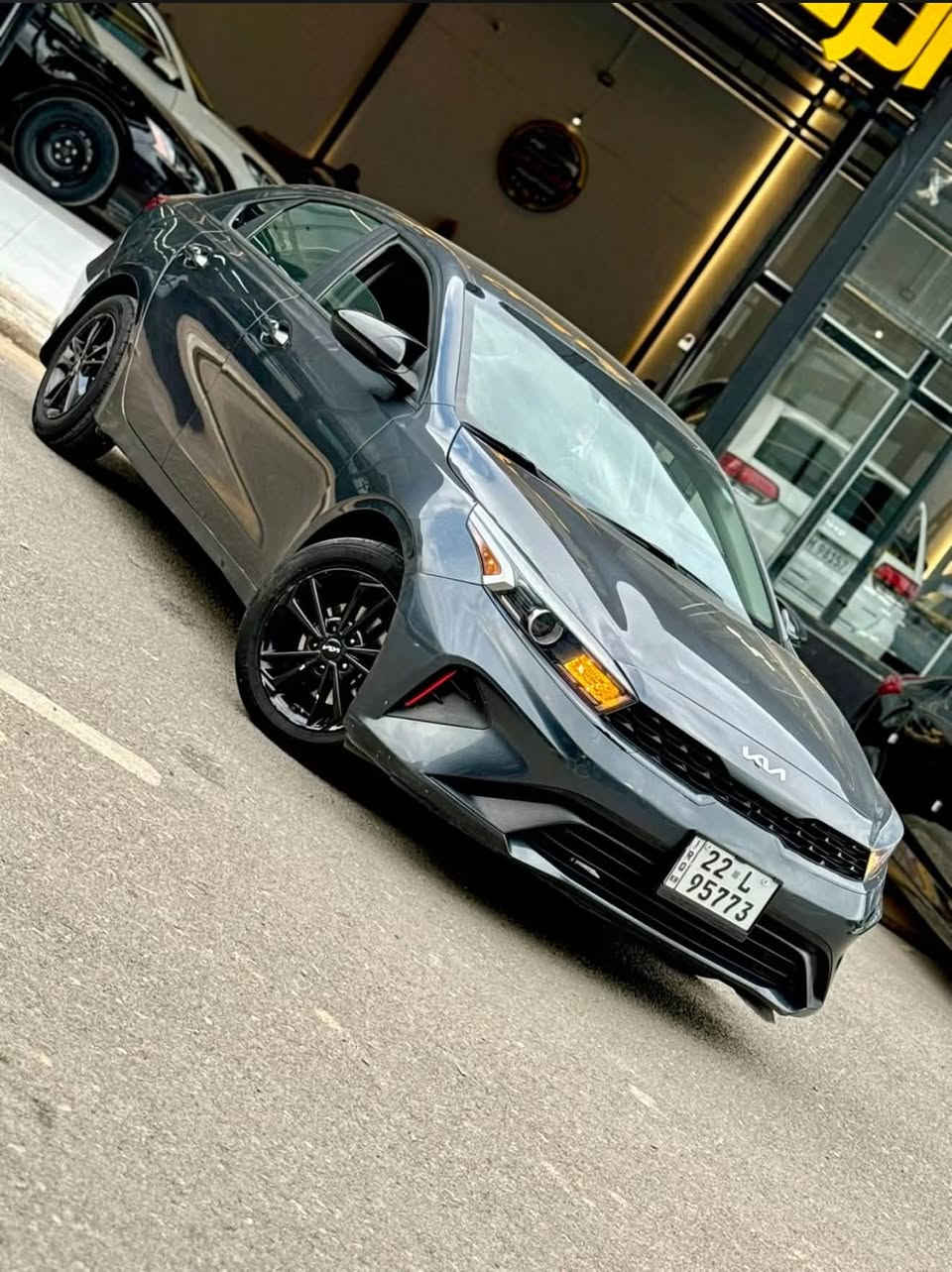 🚗 للبيع: كيا فورتي LXS موديل 2022 بلاش 126$🔥🔥
📍 مكان السيارة :  موصل مدينه المعارض الجديده 
معرض الركن الذهبي 
📞 للتواصل: واتس اب    ***********
                                              *********** 
🛠️ المحرك: 4 سلندر 2000 دوش المرغوب
السعر بلاااااااش💥🔥😳126$$🔥🔥
⚙️ المواصفات:

• شاشة كبيرة وكاميرا
• CarPlay و android
• تحكمات ستيرن
• أوتو ستوب
• قيادة ذاتية
• تحديد سرعة وتحديد مسار
• رادارات أمامية وجانبية وخلفية
• مثبت سرعة
• مانع انزلاق
• 3 انضمة قيادة

⚠️ أضرار السيارة: حادث جدا بسيط 
• جاملغ خلفي صبغ فقط 
4 قطع صبغ امريكي 
• بجم كبس 
بدووون دواخل 
بدووون ايربك 

📌 تفاصيل إضافية:
• السيارة رقم اربيل شرط التحويل 
• لون السيارة نفطي 🩶
• الكير والمحرك بحالة ممتازة – شرط الفحص
• صدر وخلف "بلادي"
• الرادار وحجر البيئة والكزوز  كلها أصلية
• السيارة بحالة ممتازة وبدون مصاريف
السعر 126$🔥🔥🔥
