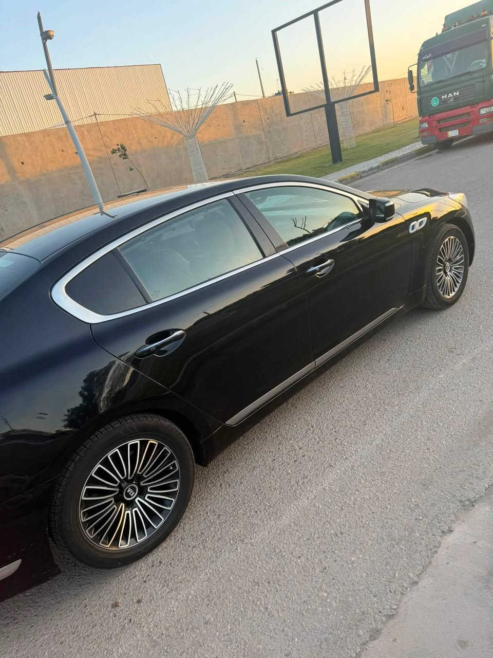1-كيا كوريس 2013 خليجي

2-محرك 3800 V6

3-گير 8 نمر كوبرا

4-اللون اسود

5-الجنطه شفط

6-بصمه اربع ابواب

7-ستيرن كهرباء متحرك 

8-مري شفط وقلاب عالبگ لرؤيه اوضح

9-كامرات عدد 2 امامي وخلفي

10-حساسات امامي خلفي

11-فتحه سقف

12-كشنات كهرباء امامي خلفي

13-تحكم ماوس امامي خلفي

14-الكشنات الخلفيه VIP 

15-تبريد 3 قطع

16-حساس مناخ اوتو يتحكم بفتح وغلق الهواء الخارجي حسب نقاوه الجو 

17-هاند بريك بصمه كهرباء

18-نضام اوتو هولد

19-انضمه قياده  عادي وايكو وسبورت 

20-نضام مانع انزلاق ABS

21-مثبت سرعه ورادار تفاعلى 

22-السياره بيها فقط طخه بالجاملغ واصبعين بالجنطه غير هالشي ماكو ومكفوله.. 
23_محرك تبريد تخم تاير كله جديد  صدر امامي خلفي ودعاميات صبغ جماليه مع البوليش وسياره طخه موجوده قبل التصليح  وبعد التصليح   بالصور 
24-برد 3 قطع 

 فئه الثانيه السعر140$  بيع او مراوس لاستفسار ***********واتساب *********** او الاتصال
