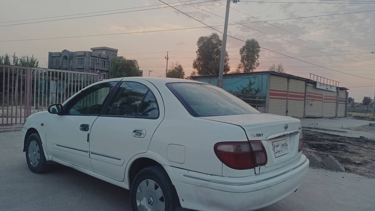 نیسان سە نی مودیل 2001 ئاڕمی سۆران 
بە شە رتی گێر مە کینە تە برید لە گە ڵ سویچ
بێ تە قە و ڕە قە بێ چرکە 
سعر 
38  مە  جال 
شوێن چم چماڵ 
ژم
***********
***********
