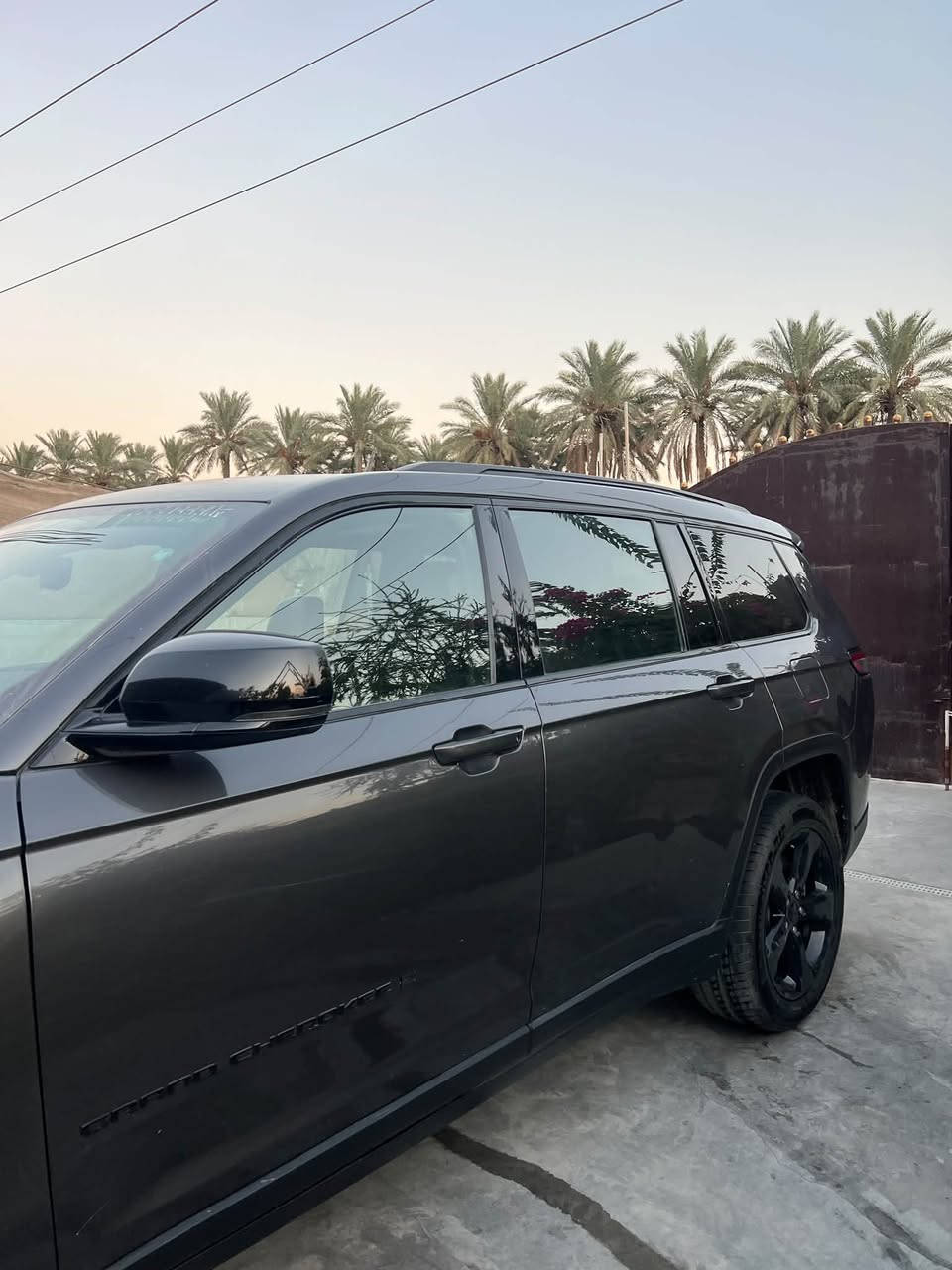 🚘 للبيع جيب گراند شيروكي ليمتد 2023
🔥 سيارة مرتبة ونظيفة، موديل حديث وتجهيزات مميزة.

المواصفات:

• النوع: جيب گراند شيروكي

• الموديل: 2023

• الفئة: ليمتد Limited

• المحرك: 6 سلندر 3.6 لتر V6

• القوة: 293 حصان

• القير: أوتوماتيك 8 سرعات

• الدفع: رباعي 4×4

• الممشى: 59,000 ميل

• فتحة السقف: بدون بانوراما

• اللون: نفطي او سمنتي تقريباً

• الداخلية: أسود

التجهيزات:

• شاشة وسطية كبيرة

• شاشة عدادات رقمية

• تشغيل بصمة

• كاميرا خلفية

• حساسات خلفية

• تحكم بالمقود

• تكييف وتحكم بالمناخ

• مقاعد جلد وقماش

• ويالة رياضية

• أنظمة أمان ومواصفات ليمتد

📍 السيارة جاهزة للفحص والمعاينة.

مكان السيارة بابل حلة

💰 السعر: [255 وبيهه مجال للطيبين]

📞 للتواصل: [خاص او الاتصال ***********]
