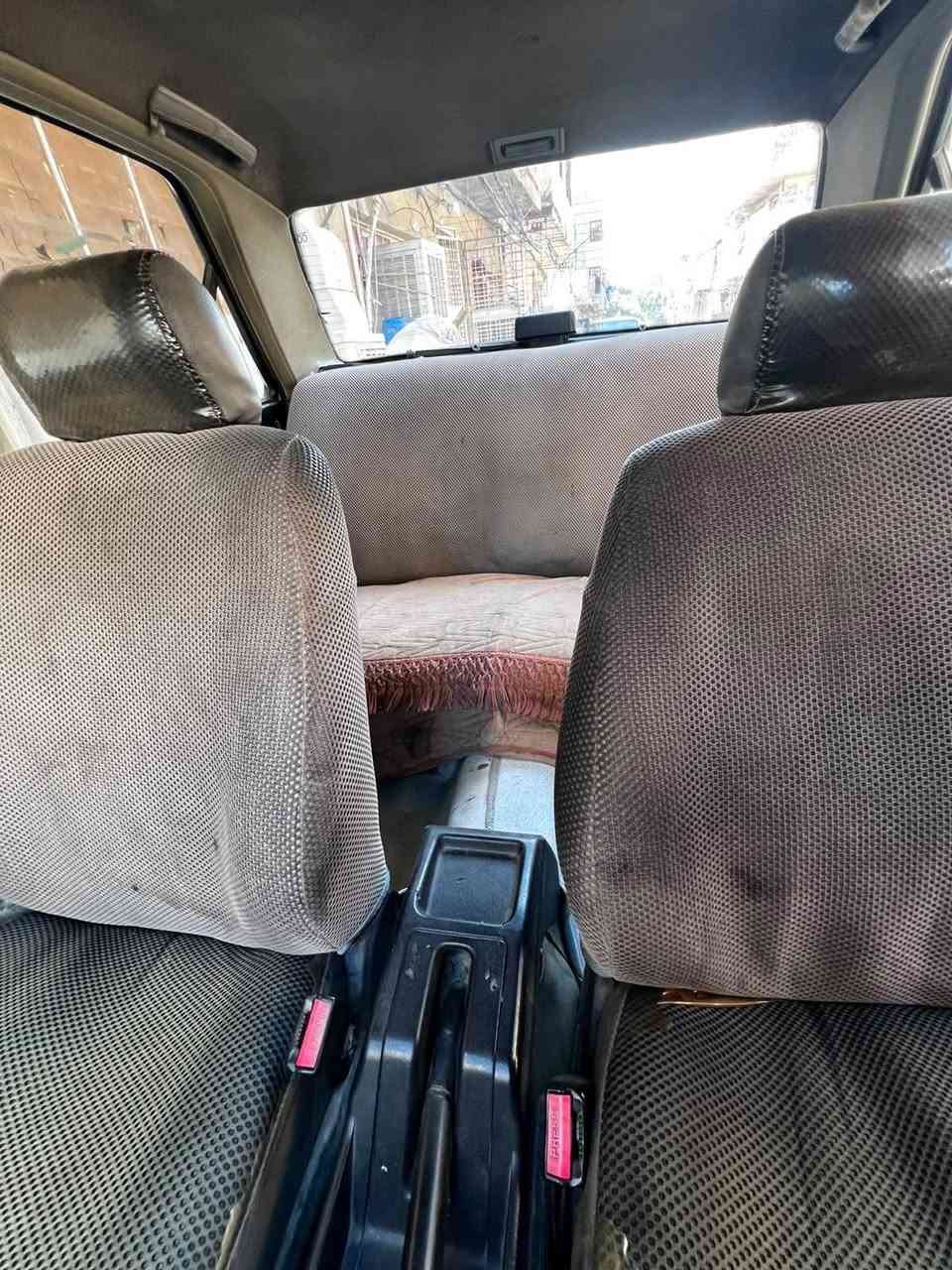 السلام عليكم بيجو مديل ٢٠٠٩ 
سياره خير من الله كير ومكينه وحداديه
وصدر
مبدل بيها بنيد وجاملغ بدون أي ظرر
سياره رقم جديد مصفره هيئه وغرامات تحويل ثاني يوم
السعر ٢٣بيها مجال بسيط
الرقم ***********
العنوان حي القاهره
