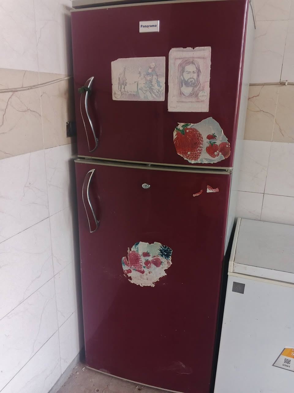 ثلاجة • للبيع