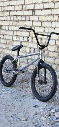 BMX اصلي • نظافة فول • توصيل مجاني
