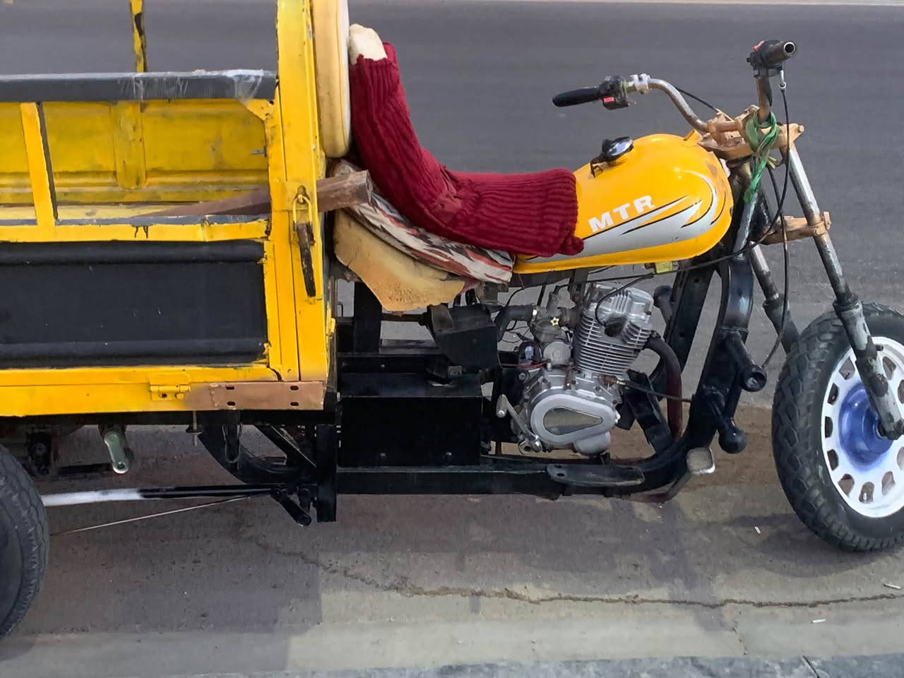 ستور أدوات • بصرة زبير • بيها مجال