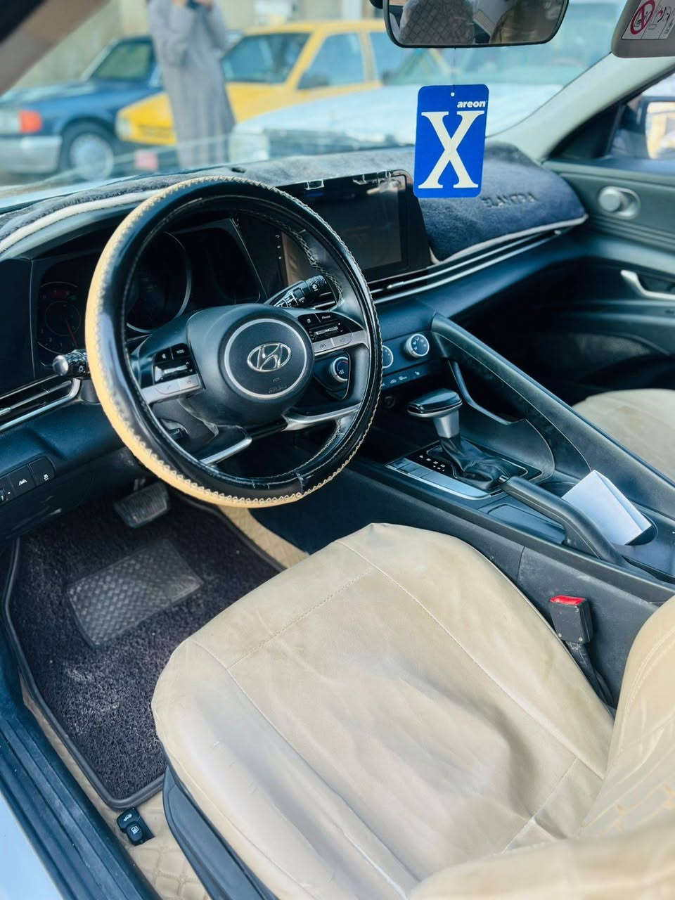 سلام عليكم النترا للبيع موديل 21  سعر 142وبيهة مجال سونار مرفق مع صور الاستفسار اكثر  تصل عل رقم ***********
