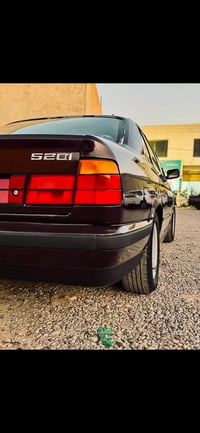 🚘 للبيع BMW موديل 1992  🔹 السنوية باسمي 🔹 رقم نينوى 🔹 السيارة بدون حاد...