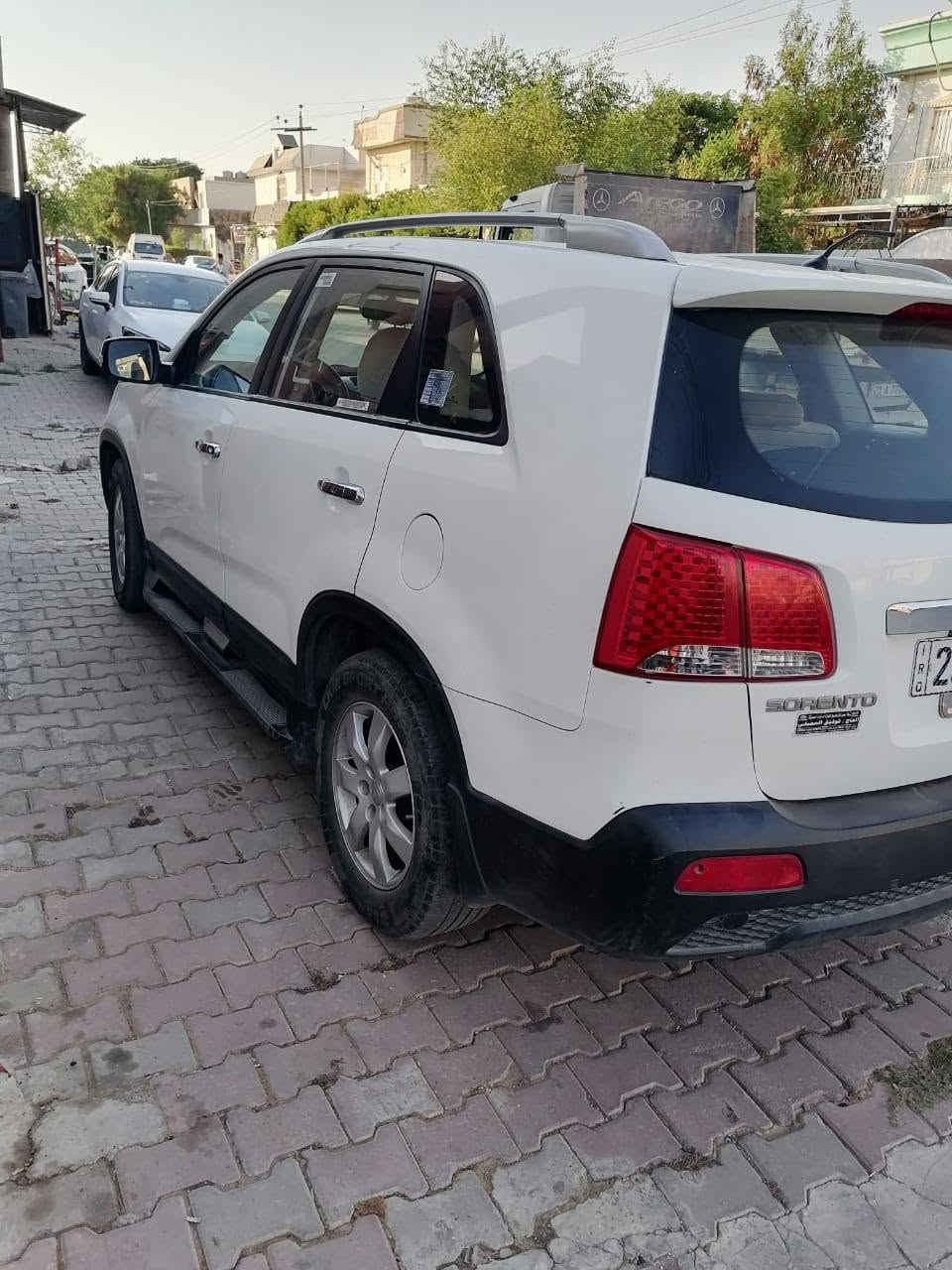 كيا سورنتو 2013محرك 2400مكفولة كفالة عامة من الصبغ والبارد والتبديل حتى الدعاميات مكفولة سيارة رقم كركوك  باسمي سنوية وارقام وهزة وژينكه كلها جديدة السيارة ماشية فقط 160 السيارة مواصفات بردة ويل 19 يدات نيكل ليد امامي وخلفي حساسات امامي وخلفي الكير والحرك بشرط مامفتوح السيارة بدون اي نفص كوبون بنزين موجود مكان السيارة كركوك حي عسكري  
للاسفسار *********** واتس اب متوفر السعر 145 كركوك, العراق

