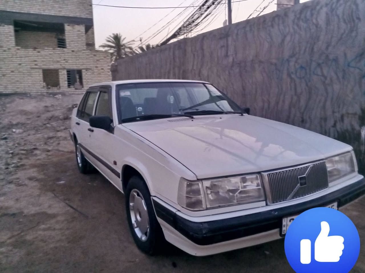 سياره فولفو 940 موديل 92 مكفول صبغ بلادي تبريد تخم تاير حدادي جديد محرك عادي غرفه جديد كهربائي كل شغال رقم نجف بسمي مكان نجف ***********
