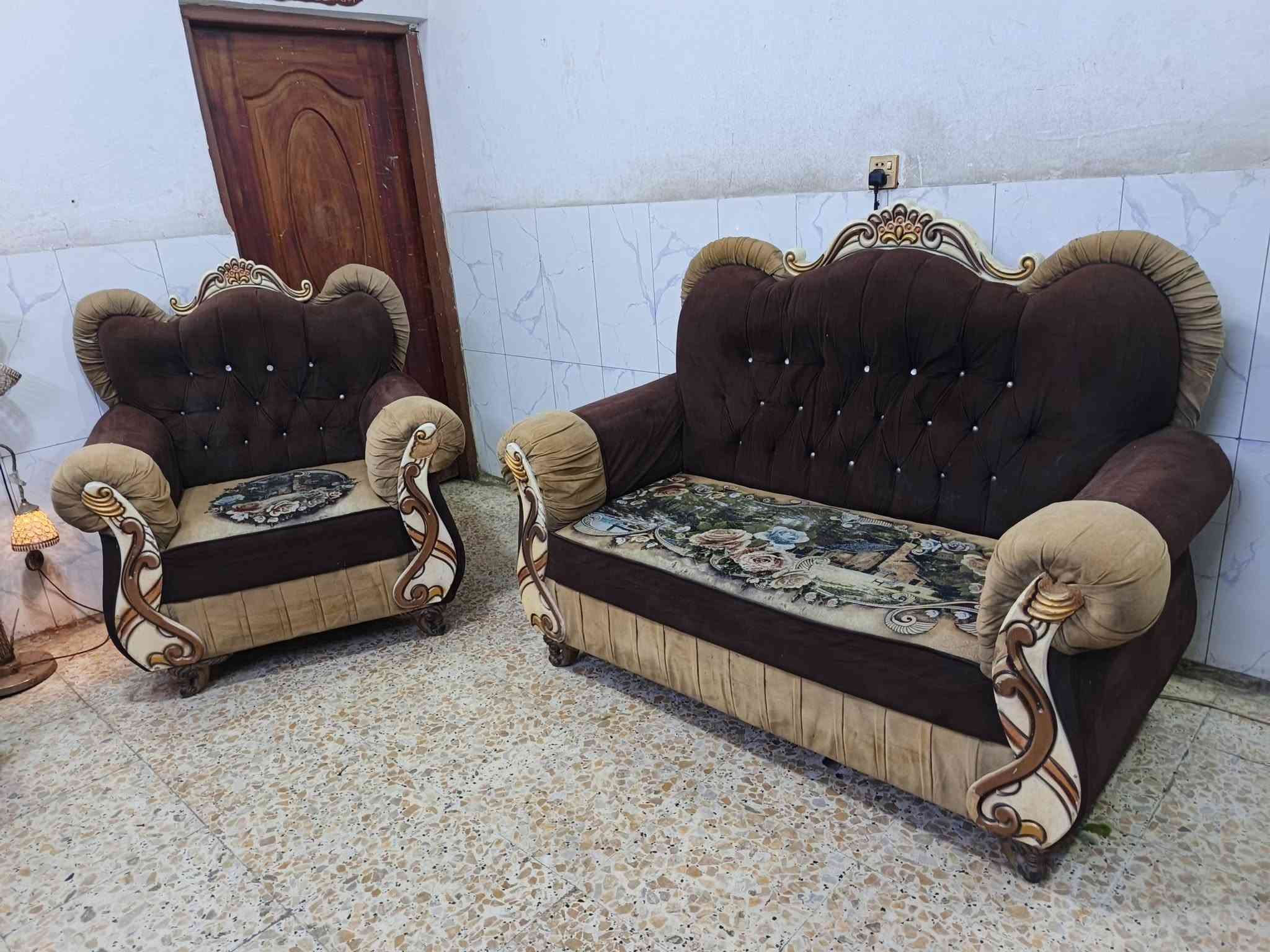 تخم ٧ مقاعد • نظيف • توصيل واتساب