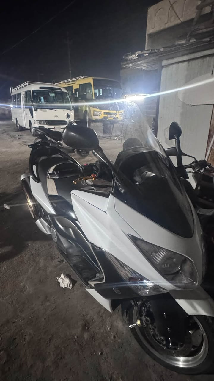 السلام عليكم شباب داجة تيماكس 2011 لبيع استخدام اسبوعين وبيها فقط تكردح موجودة بل فيديو  رمبة وبيها اوراق كاملة السعر 43 ورقة وبيها مجال عنوان الحرية 
***********
