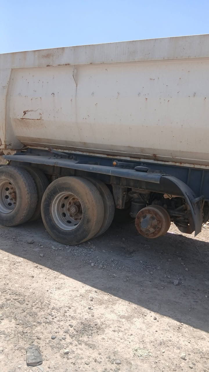 عريانة  نساف للبيع ٣ دنكير   العنوان بغداد ***********
