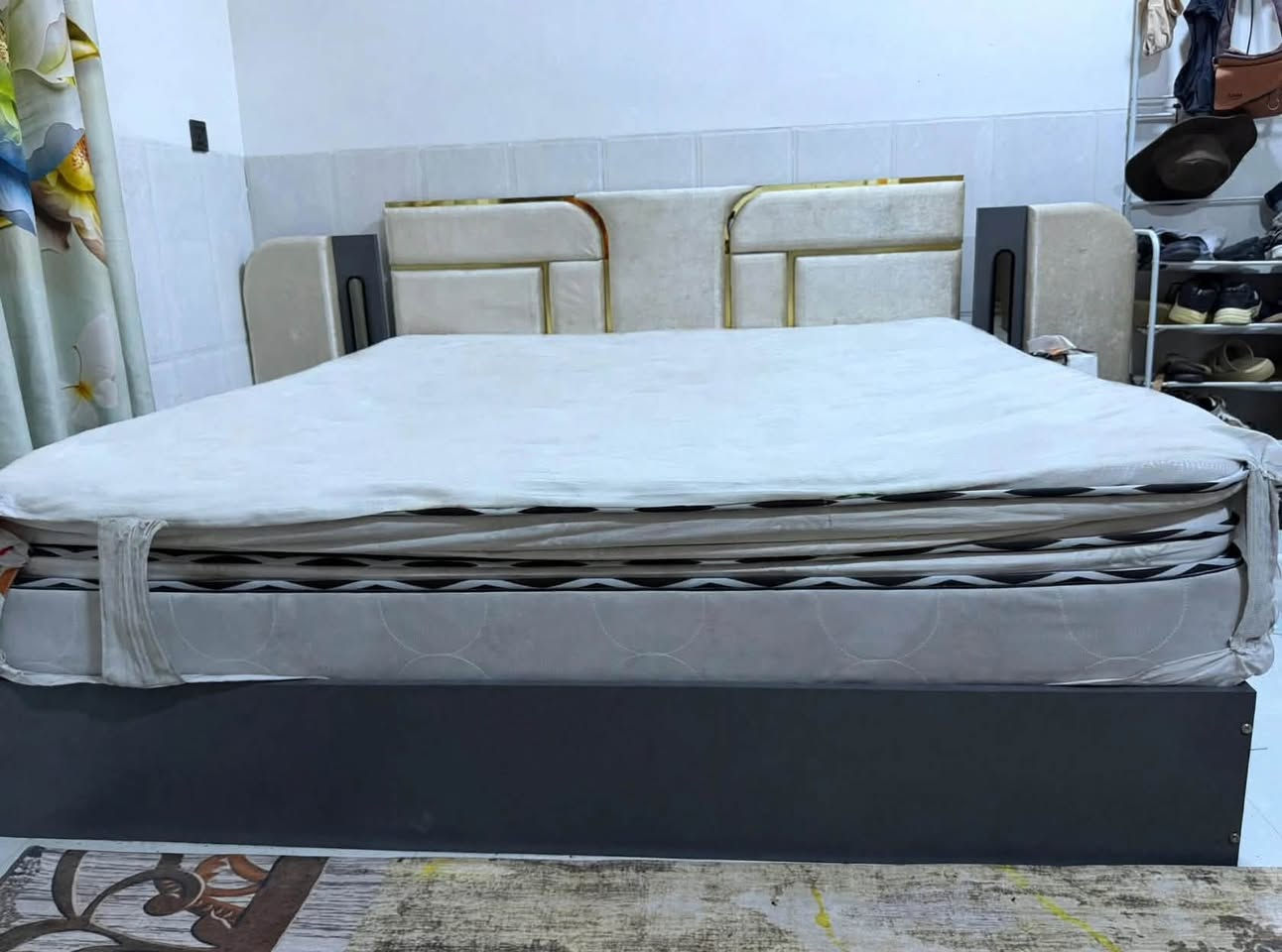 سلام عليكم غرفه تريكه ام نفرين و ثلاجه الثنين ستعمل كلش بصيط الله شاهد بس كو ثنين من ليدات مال بيبان وكعن سعرهن اب 550مكاني لبلديات رقمي *********** بي وتساب
