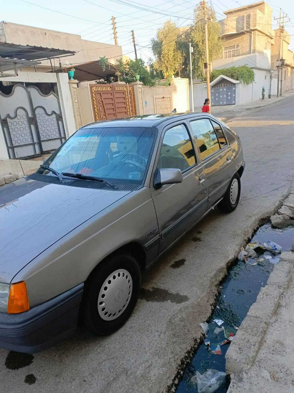 للبيع اوبل كاديت موديل 1991حجم 16مصبوغه عام جماليه بور قفل مركزي سلايت رقم نينوى الماني تخم تاير جديد باتري جديد محرك وكير شرط كابون مابيه سعر 30وبيه مجال للشراي مكاني حي القدس ***********
