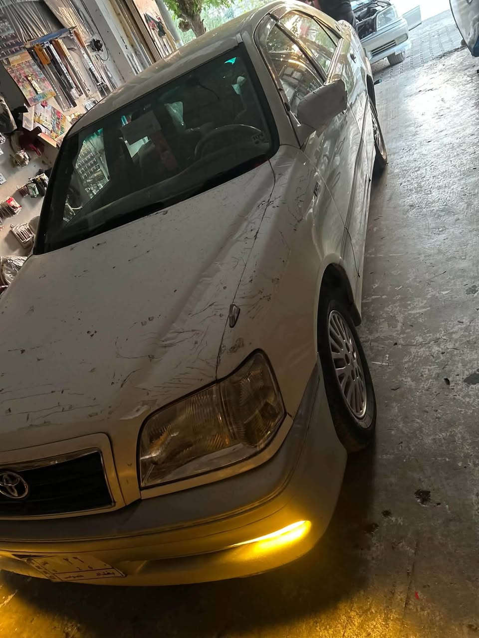 ٢٠٠٢ • أبيض لؤلؤي • مقاعد كهربائية
