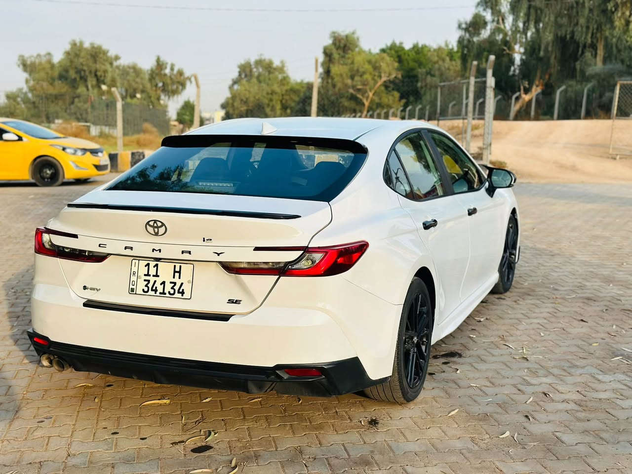 كامري SE • ٢٠٢٥ • هايبرد بنزين
