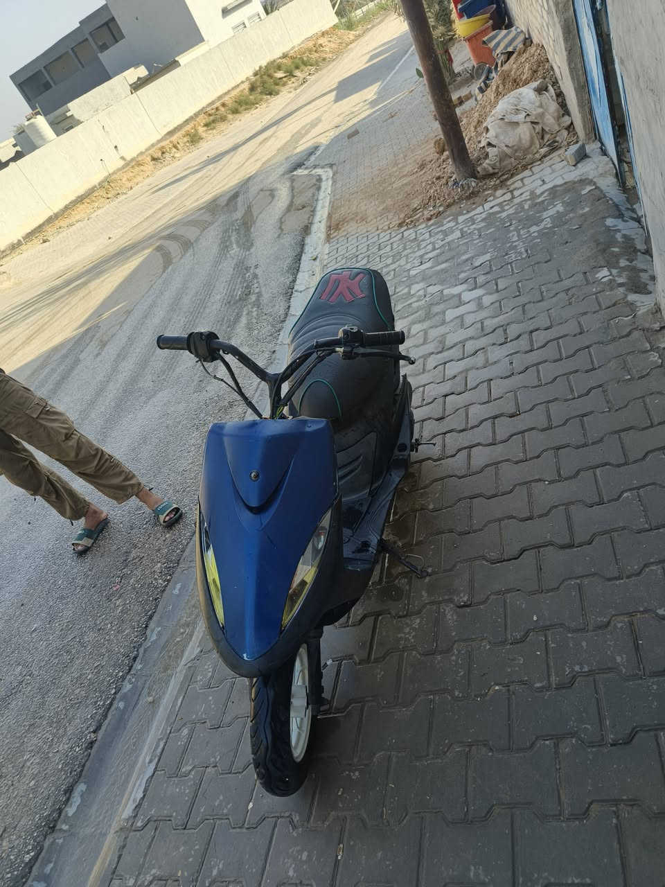 دراجه للبيع ماكس عدله  محرك ستوه شدلها مال رمبه ماكن نجف الرضويه سعرر 350وبيه مجال قليل حك جيه  رقم صاحب دراجه *********** مكلف بل نشرر  لاطبلي  خاص

