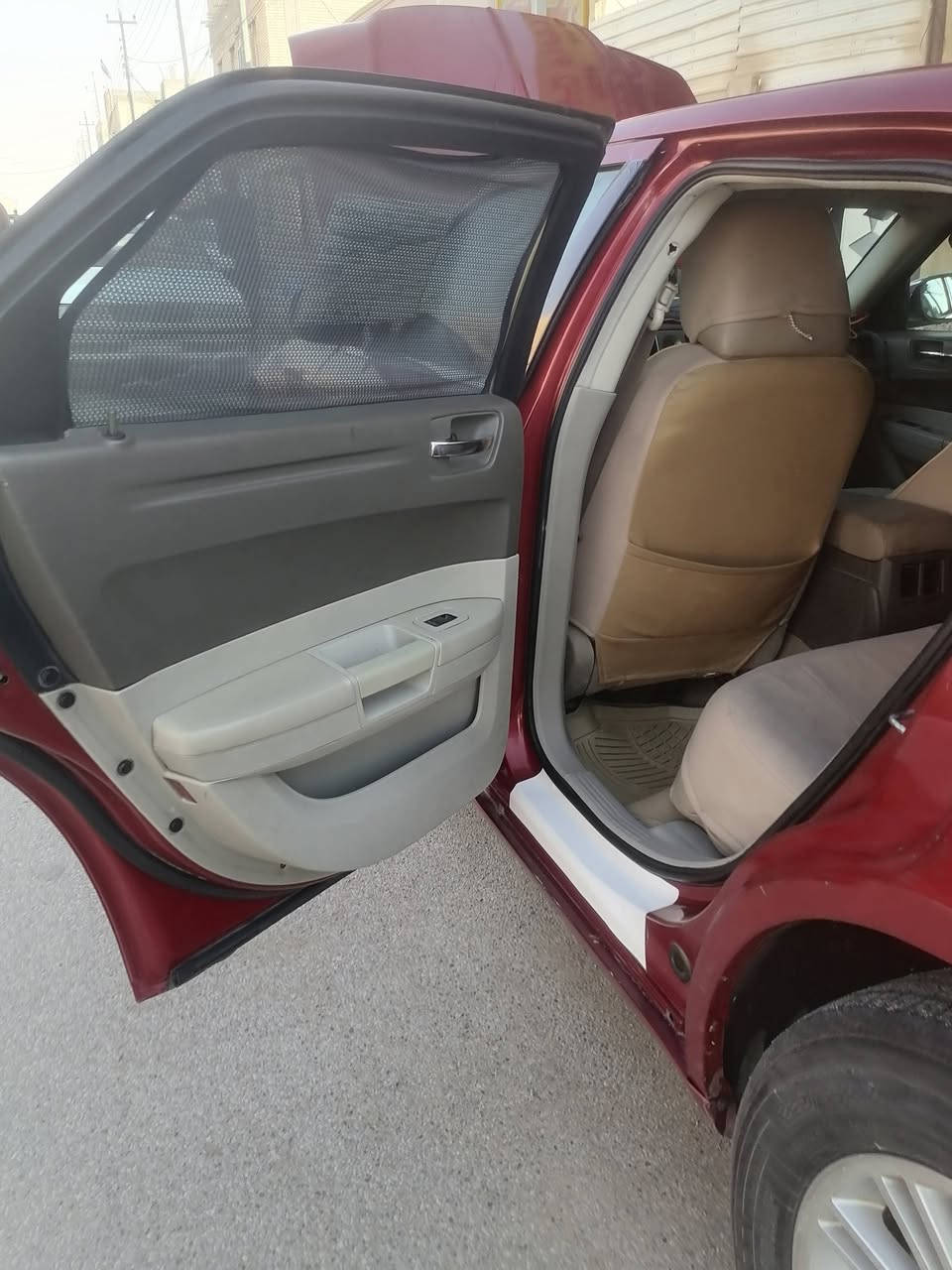السلام عليكم أوباما 2008  سياره جاهزه ما ناقصهه اي شي كير امس شاده كارتون ومحرك خير من الله تبريد ثلج حداديه جاهزه سياره احله من الصوره تاخذهه وتكول رحم الله والديك سعرها قفل 120  كلشي كدامك بالسونار الشراي يتصل مداور ثاني يوم مكان الغراف خفاجه ت ***********
