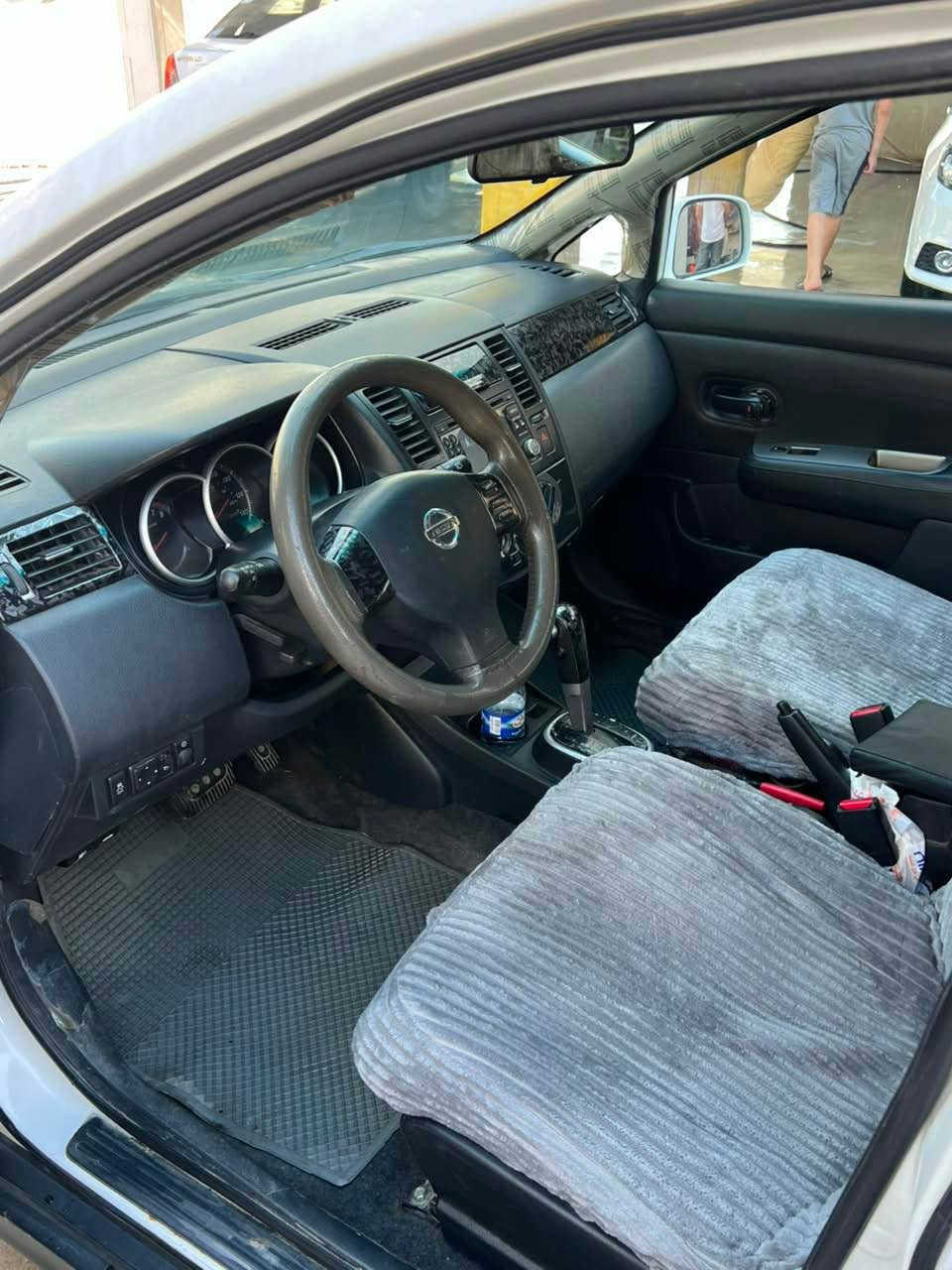 Nisan versa _2012
گیرو مەکینە بەشەرەت تەقەو رەقە بەشەرت 
بۆیاخ شەش پارچەرجەی بۆیاخە بی ناو گرتن خرامەمەی هەشت وەرقە و نیو لەسەرە سحر 80 مەجالییکی برایانە
*********** سوران, أربيل
