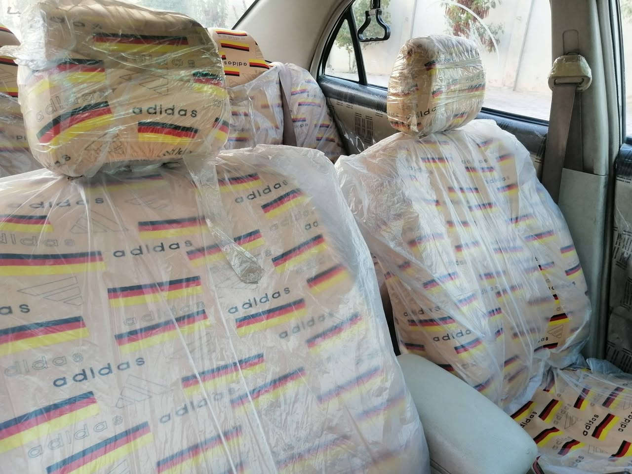 السلام عليكم byd  f3  المرغوبه للبيع سيارة جاهزه مكينه ميسيبوشي ياباني وكير اوتوماتيك مكينه وكير جدد تايرات جدد تبريد ثلج حداديه جديده مشط جديد شاشه اندرويد وحساسات شغاله السياره مابيها كل نقص موديل 2012 رقم كربلاء انكليزي بسمي مكاني كربلاء السعر 52 وبيها مجال للاتصال ( *********** )
